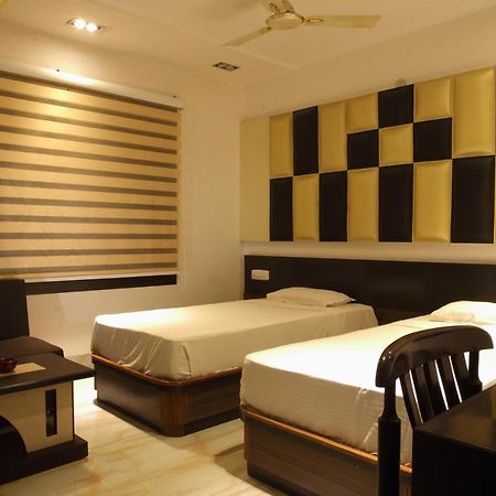Nagpal Regency Hotell Ludhiana Eksteriør bilde